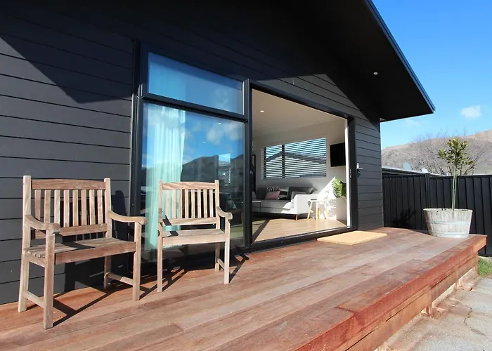 3 - Sunny Brand New House Hébergement de vacances