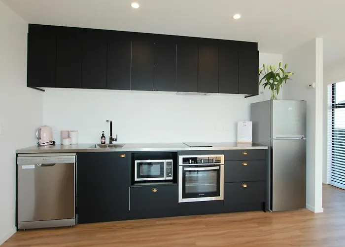3 - Sunny Brand New House Hébergement de vacances *